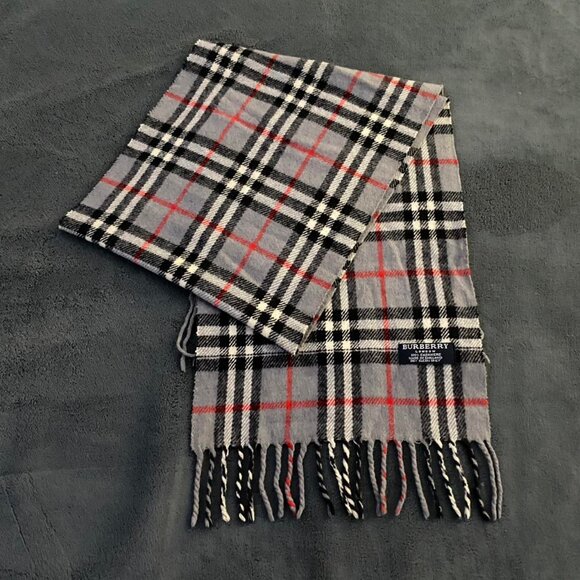 BURBERRY scarf 100% authentic gray nova check cashmere pre owned - Picture 2 of 5